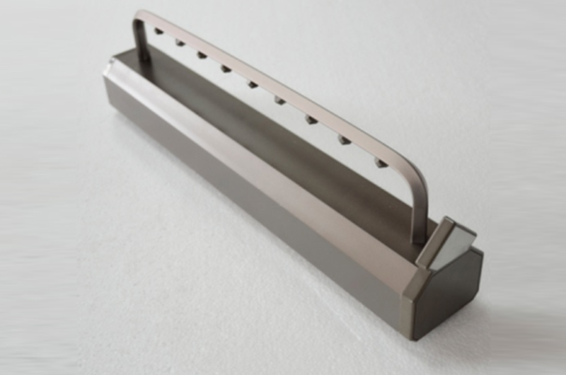 Top-mounted telescopic clothes hanger