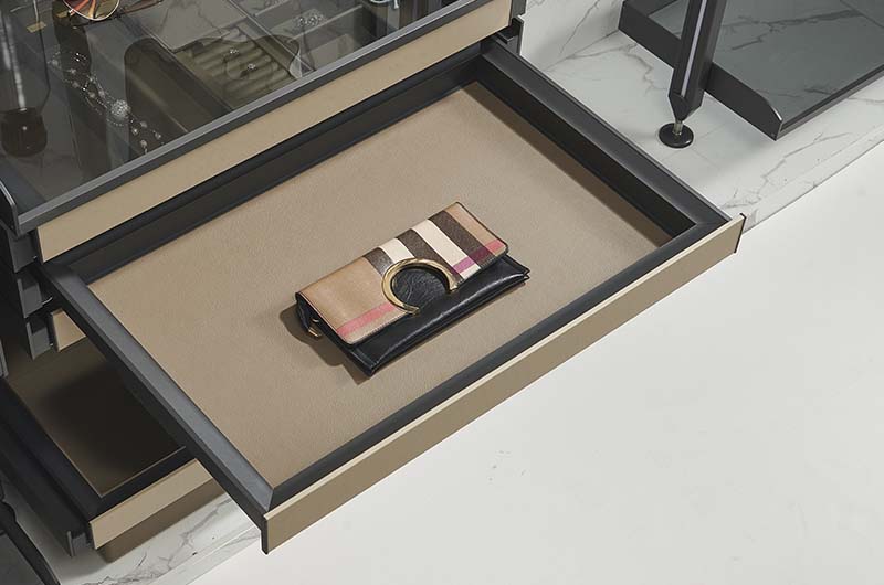 FENDI high-end storage flat basket